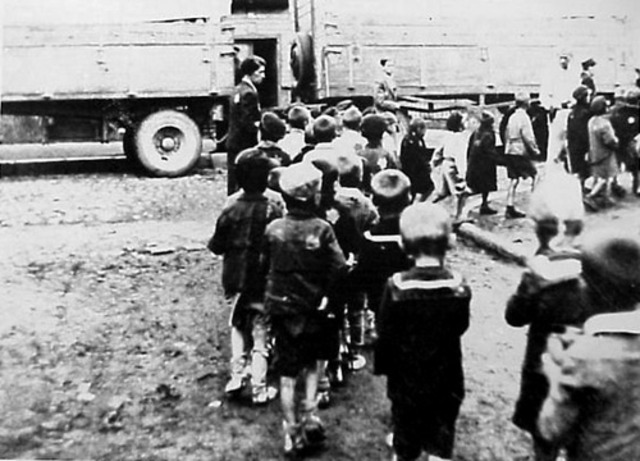 The holocaust and ghettos