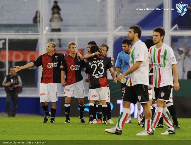 Fecha 9º: Vélez 2 - Colón 4