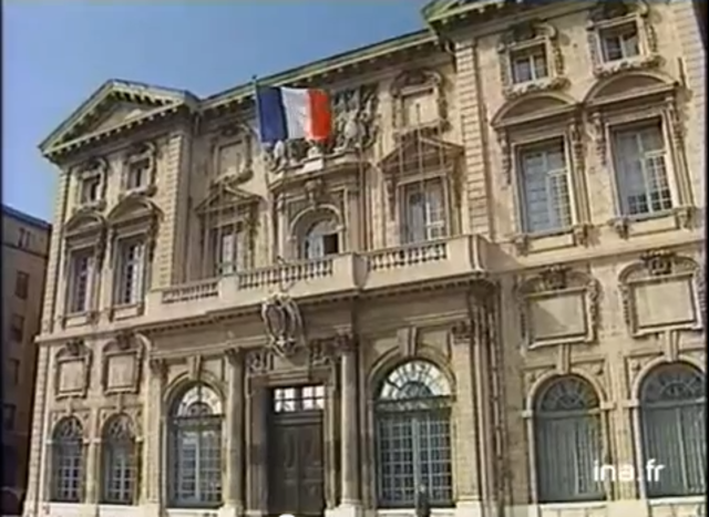 Présenti à la mairie de Marseille