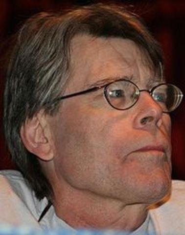 Stephen Edwin King is born