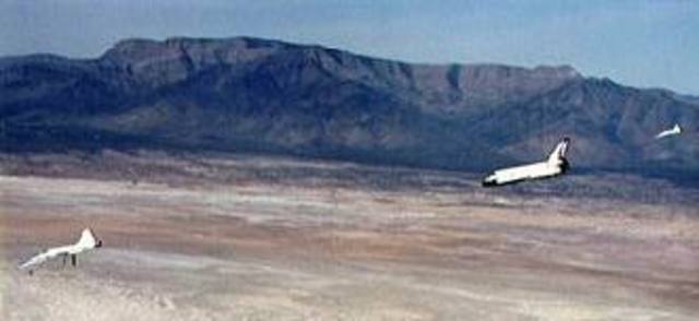 Space shuttle Columbia lands at White Sands