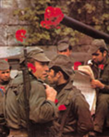 REVOLUÇÃO DOS CRAVOS