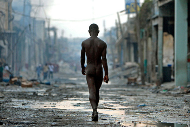 Puerto Prîncipe, Haitî  Mag.7.2   222.570 muertes