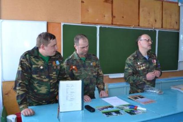 Приезжали представители поискового отряда "Курсант"