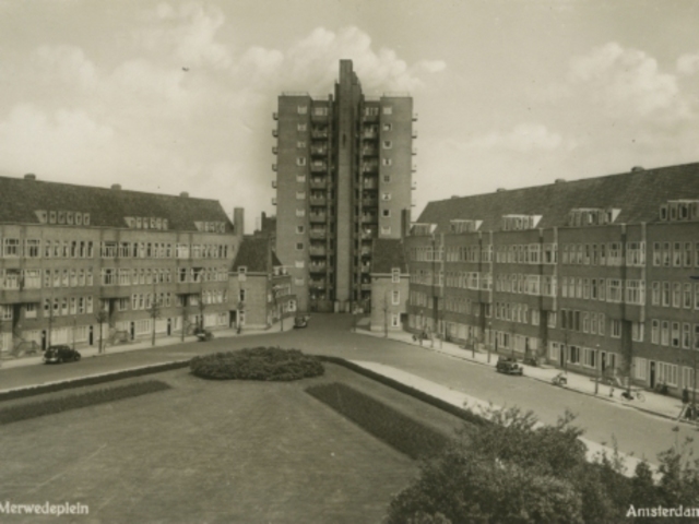 Anne Fran se va a Amsterdam-Zuid