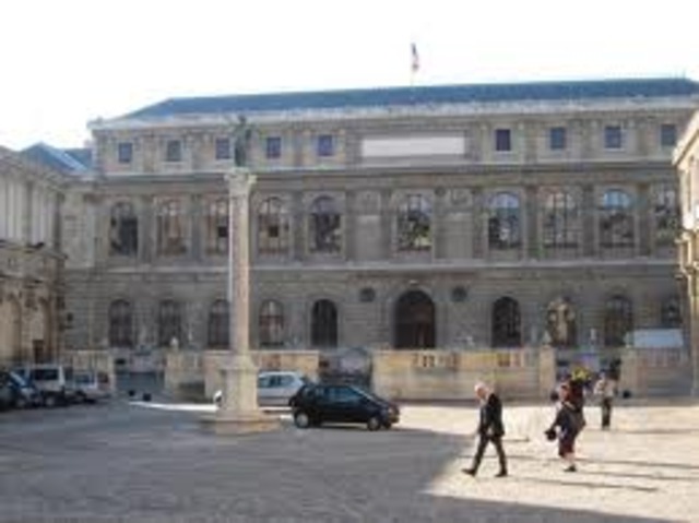 Pierre Renoir enrolls in the "École des Beaux-Arts" (School of Fine Arts)