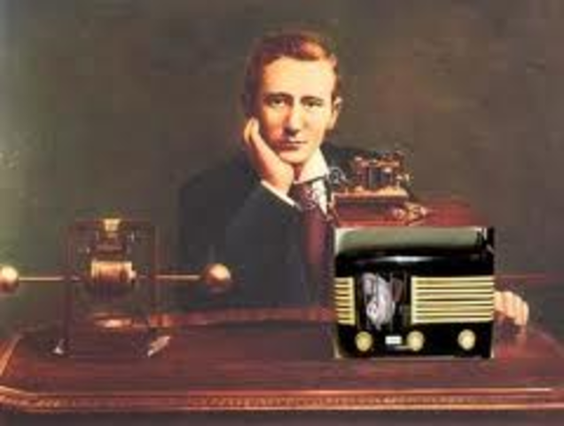 marconi successfuly transmitted radio waves