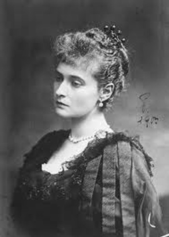 Czar Nicholas II marries Alexandra Fedorovna