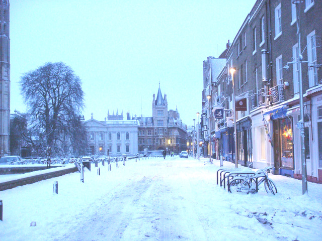 Region hit by heavy snowfall