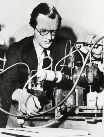 Maurice WIlkins and the DNA structure