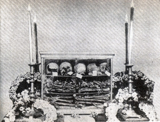 Exposicion de cabezas y fin de la primera etapa.