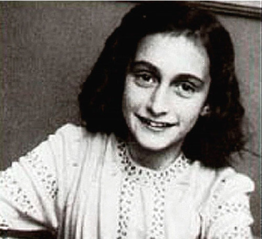 Ana Frank muere