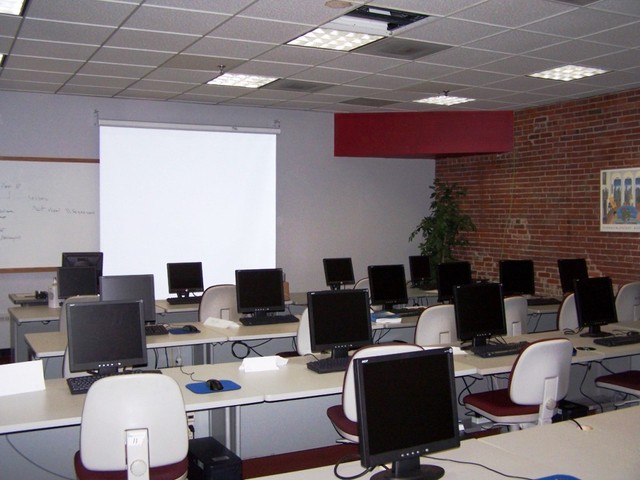 Installatie nieuw PC-lokaal te Ronse