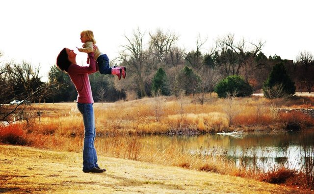 Cristal, Jersi, y yo fuimos a comprar.