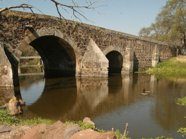 Puente de Calderon