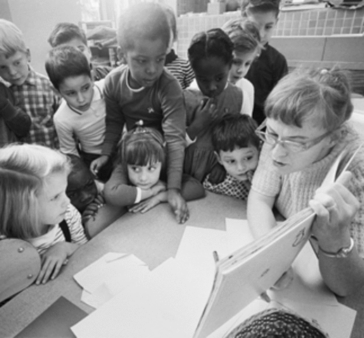 Federal court orders desegregation of Boston schools
