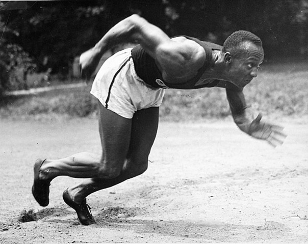 Jerry Owens mins four gold medals at Berlin Olympics