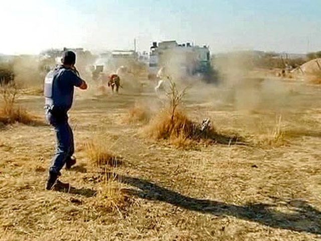 Britain annexes the Transvaal.