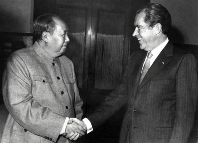 Nixon visits China