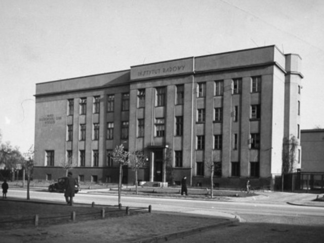 Assistant to the Radium Institute