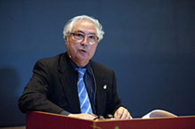 Manuel Castells