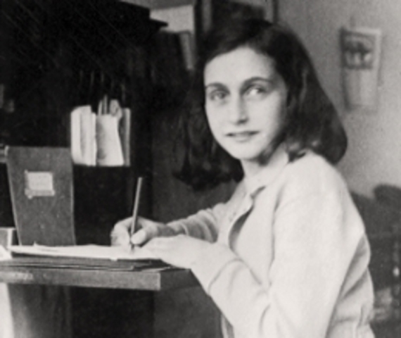 ANNE FRANK A ARRESTÉ