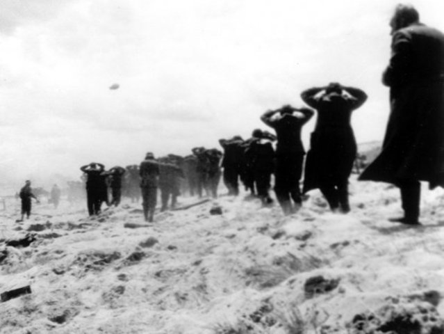 The last of the German troops surrender in Stalingard