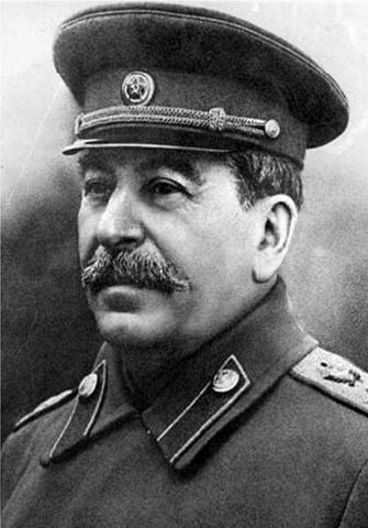 Stalin comes to power