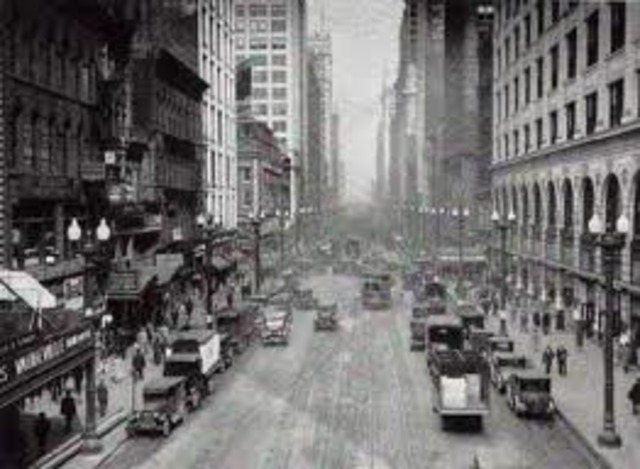 Capone moves from New York to Chicago