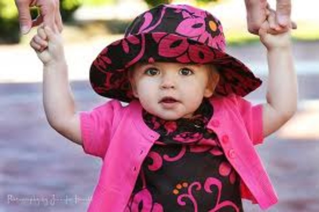 Yo caminé por la primera vez. Mis padres estuvieron muy emocionaron.