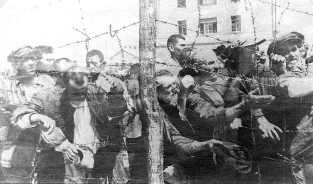 Vladek  captured and sent to POW camp