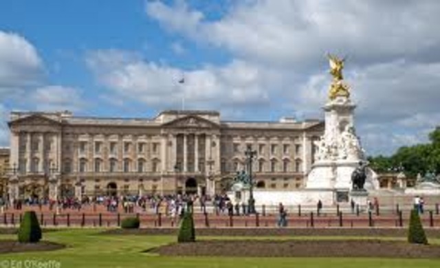 First Monarach to live in Buckingham Palace
