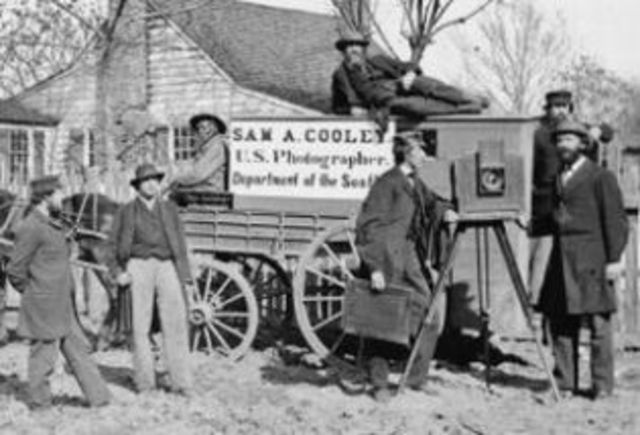 Photojournalism During the War (Home Front)  (http://www.civilwar.org/photos/3d-photography-special/photography-and-the-civil-war.html)