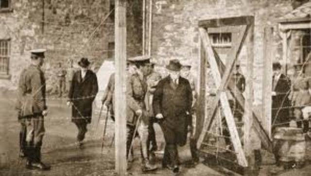 Irish Rebels surrender