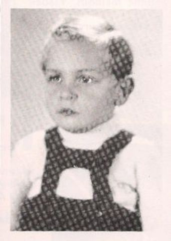 Richieu goes away with uncle Persis to stay safe