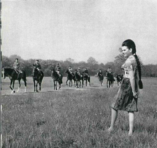 Première victoire d'une femme jockey