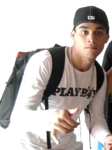 João volta de lesão e diz que apoia Lenon Oliveira