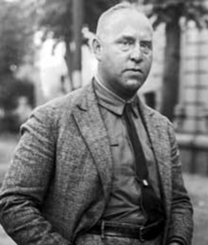 Als secretaris voor Gregor Strasser werken