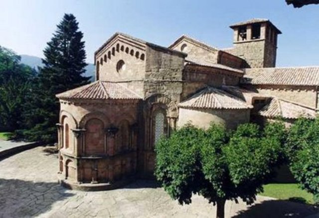 Fundació del monestir de Sant Joan de les Abadesses.