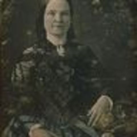 Gets married to Mary Todd.