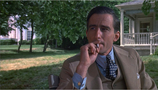 Nick Carraway moves to West Egg