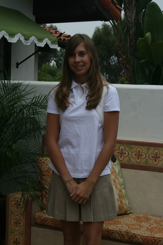 Yo empece la escuela secondaria. Fui a la escuela en Carlsbad.