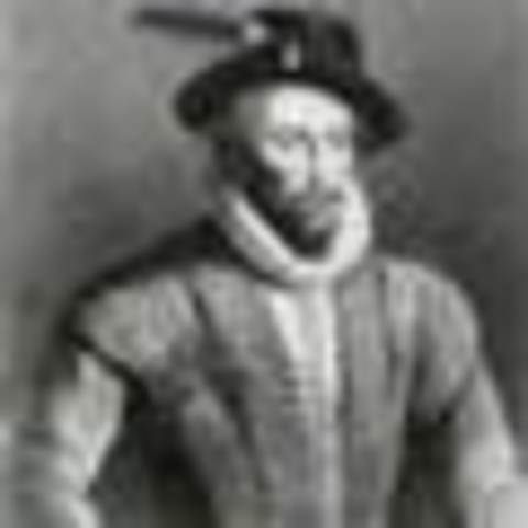 Sir Walter Raleigh tries to establish Roanoke