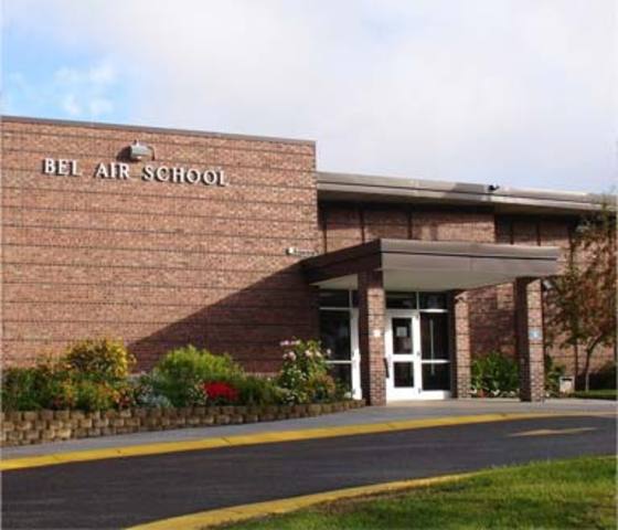 Je suis allée a une nouvelle école.