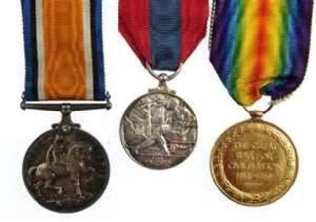 Gatsby Receives War Medals