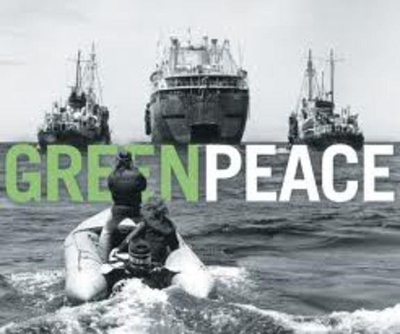greenpeace leaving on the boat for protest
