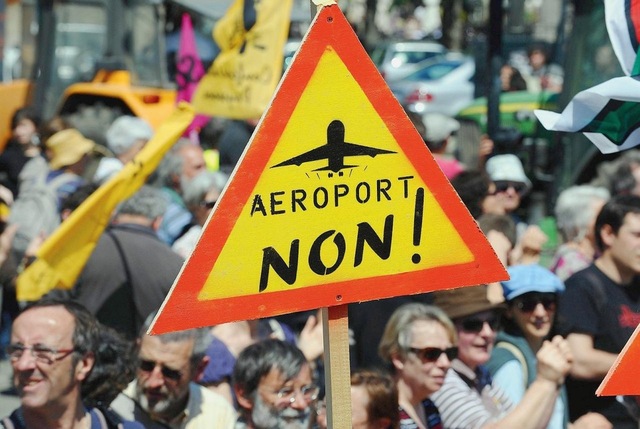 Manifestation contre la construction de l'aéroport