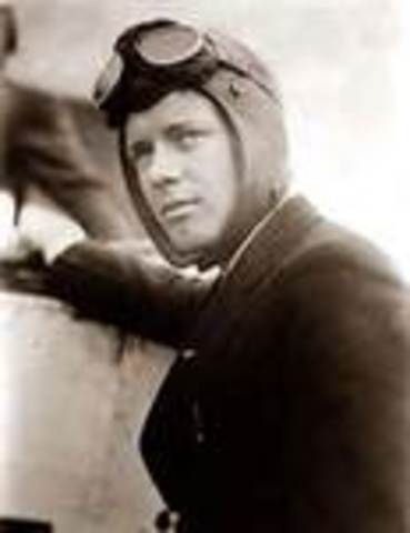 Charles Lindbergh crosses the Atlantic