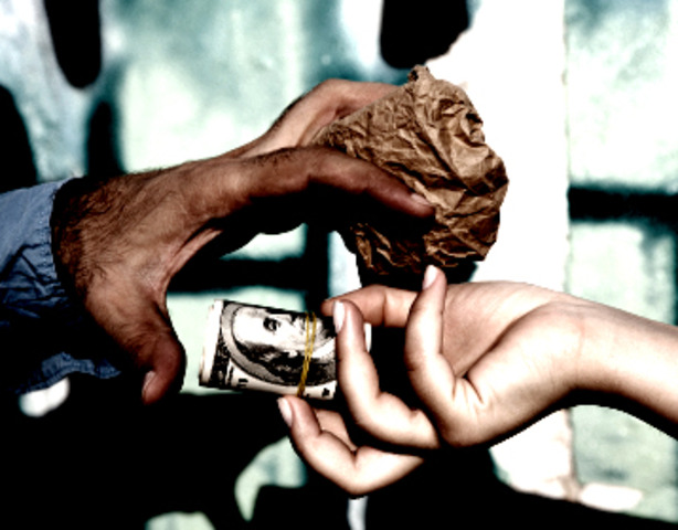 Tupac's family moves to Marin City California