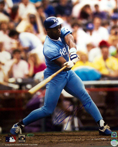 Plays For Kanas City Royals